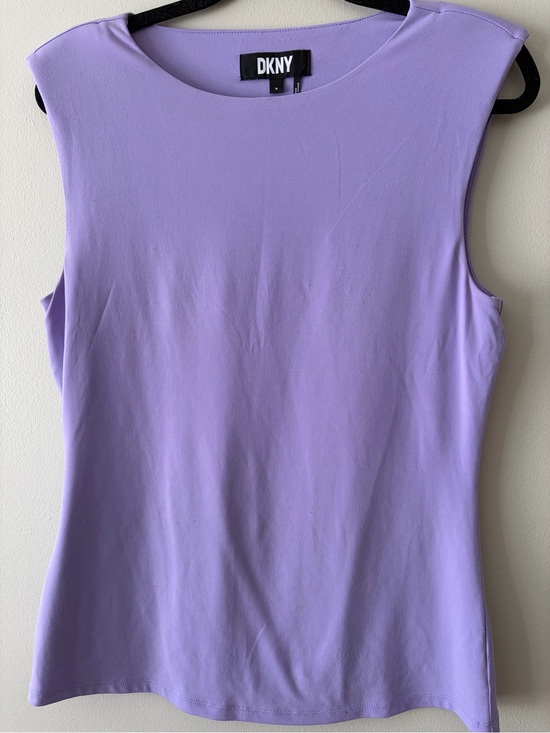 Dkny Tops - DKNY Womens Lilac Sleeveless Shell Top with Padded Shoulders size M